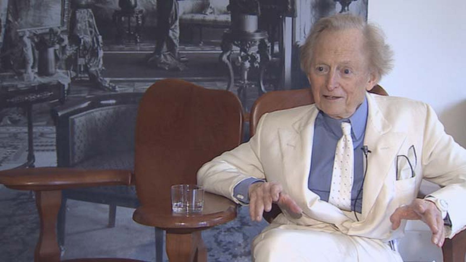 Tom Wolfe presenta su última novela, Bloody Miami, en España