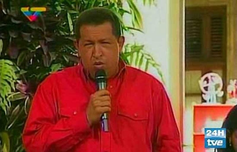 Chávez no sabe si verá al Rey