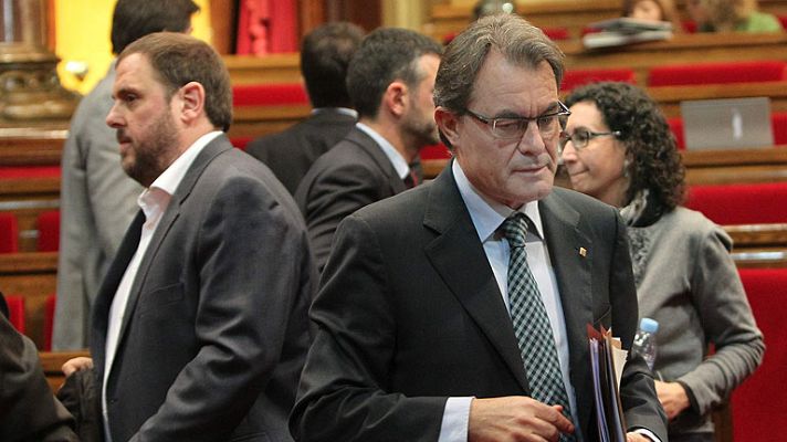 Informativo 24h - Mas pacta una doble pregunta de la consulta soberanista