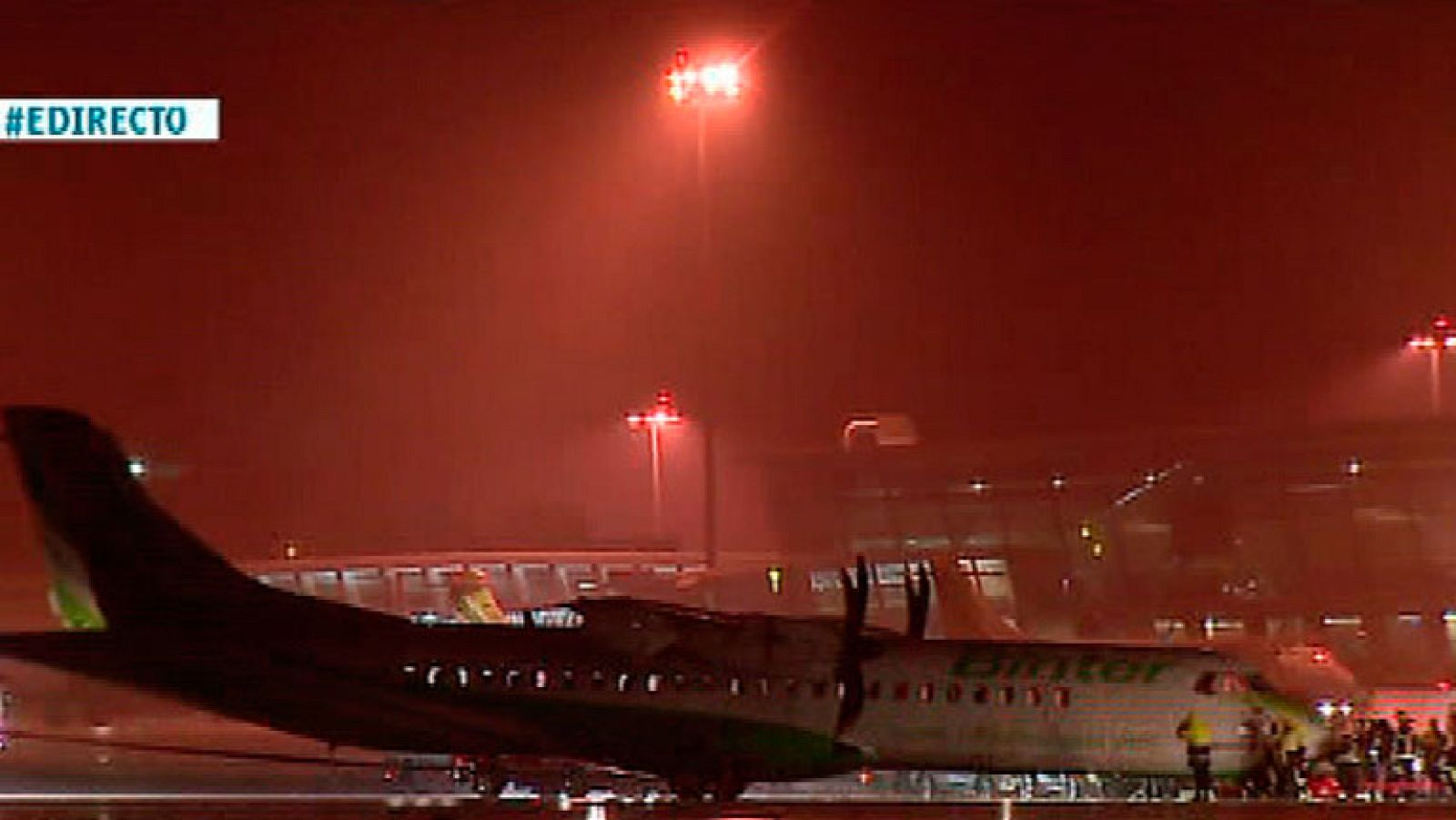 España Directo- Un avión se sale de la pista en el aeropuerto de Tenerife Norte por el temporal