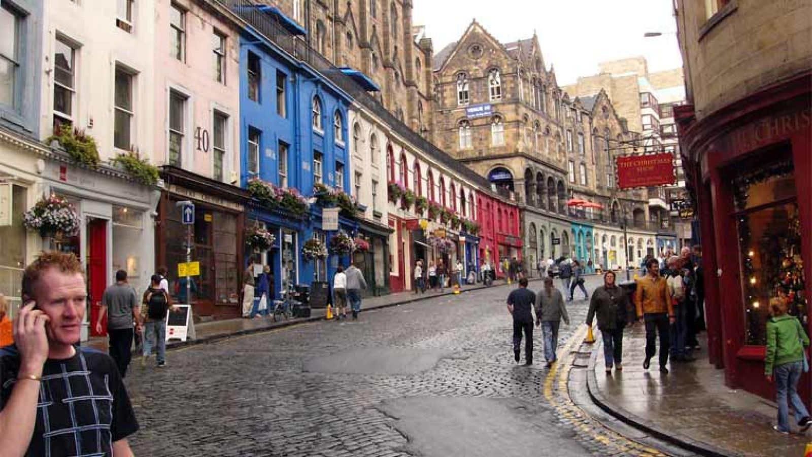 La Comisión Europea insiste en que una Cataluña independiente se quedaría fuera de los 28 al igual que Escocia