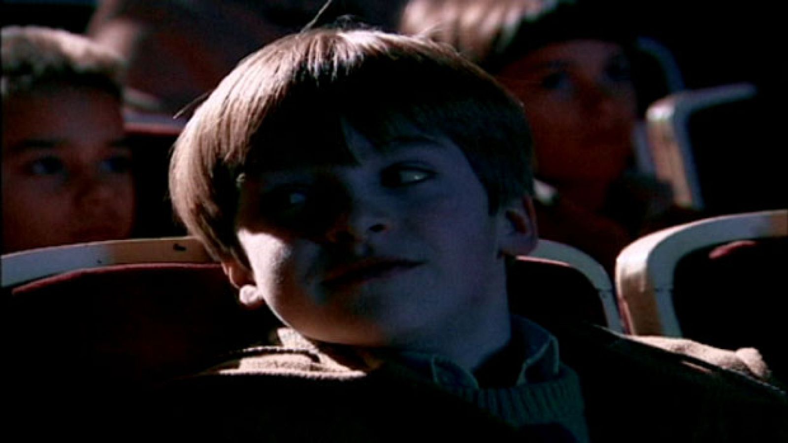 Carlitos en 'Cuéntame' - Besos por Navidad | Ver