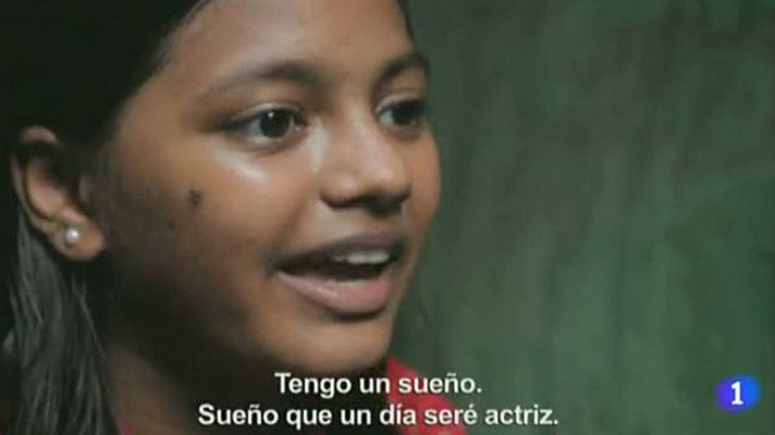 Telediario 1 - Un corto documental español reencuentra a los protagonistas de 'Slumdog Millionaire'