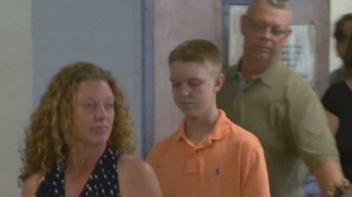 Telediario 1 - Libre de cárcel por ser consentido