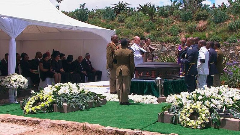 Nelson Mandela descansa ya en paz en Sudáfrica tras una vida de lucha