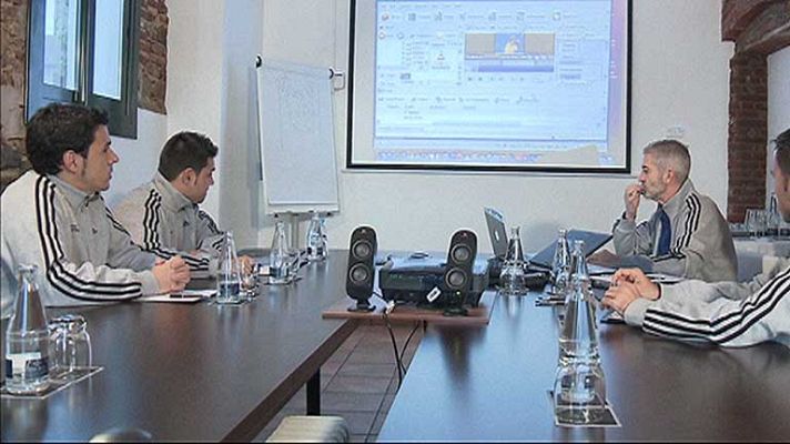  - Así es la vida de dos árbitros españoles en el Mundial Femenino de Balonmano
