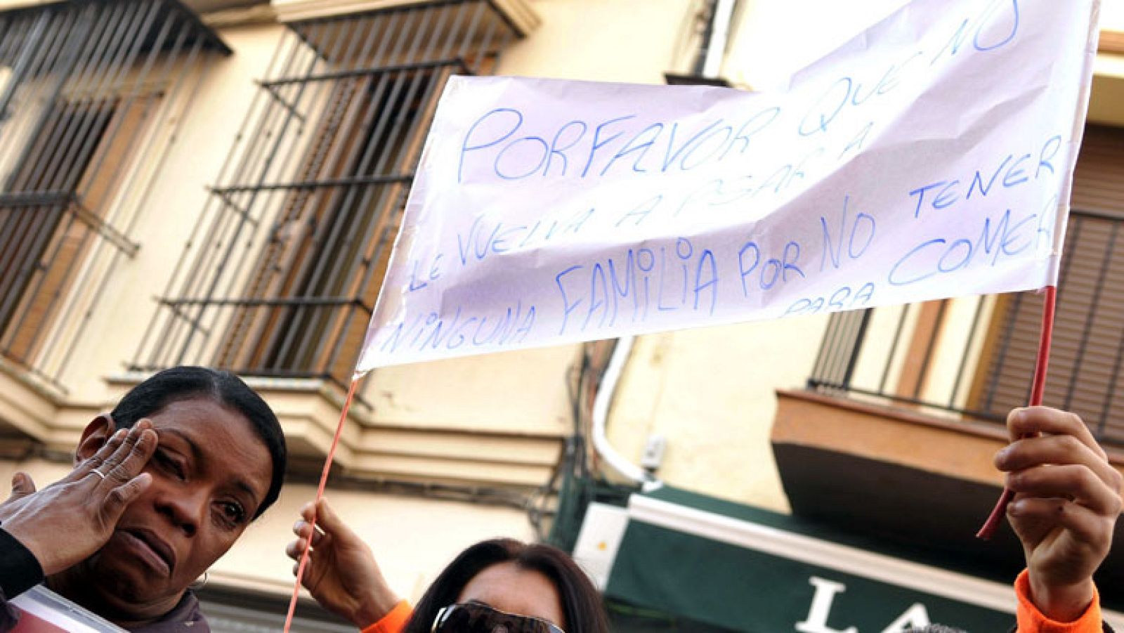 En espera del informe toxicológico para saber las causas de la muerte de una familia en Sevilla