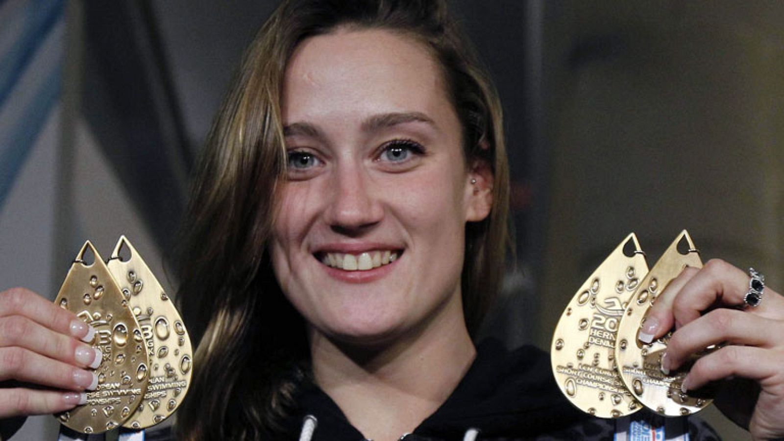 Mireia Belmonte regresa a casa con cuatro oros | Ver