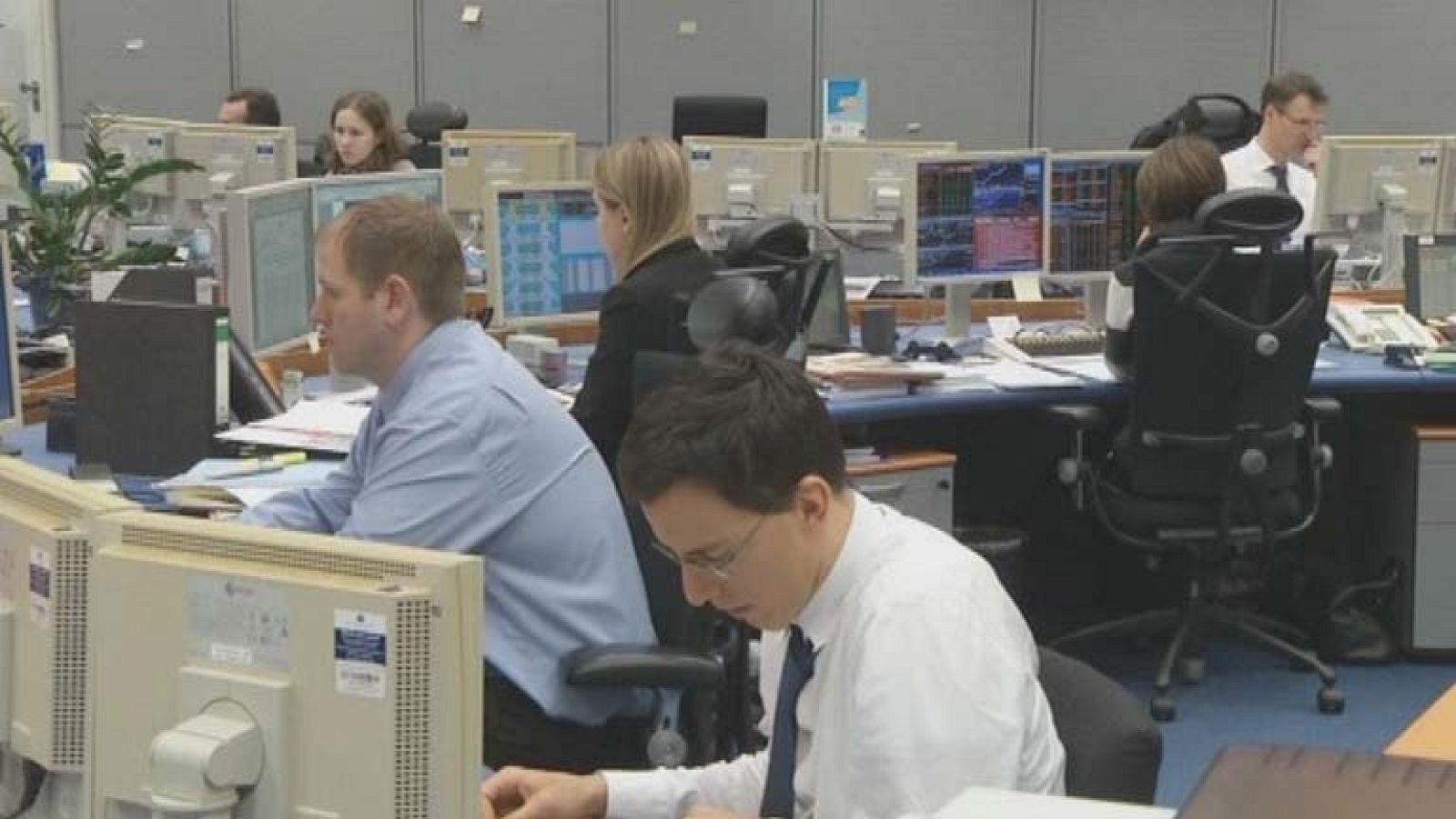 El Tesoro Público cierra 2013 con menores rentabilidades y una prima de riesgo de hace dos años