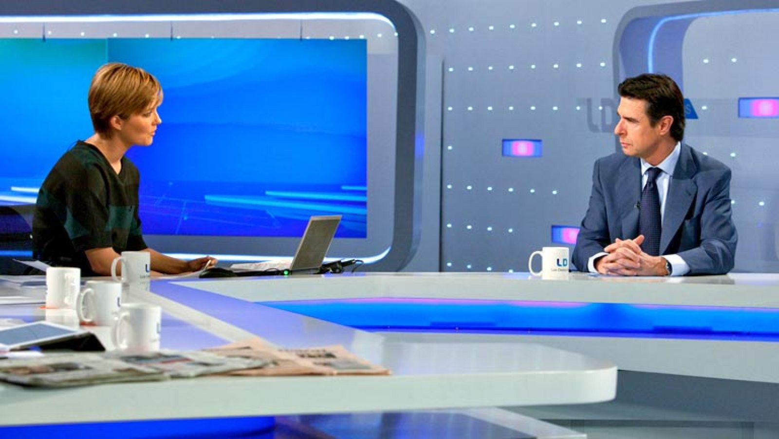 Soria afirma que el Gobierno no se pliega a los intereses de las eléctricas