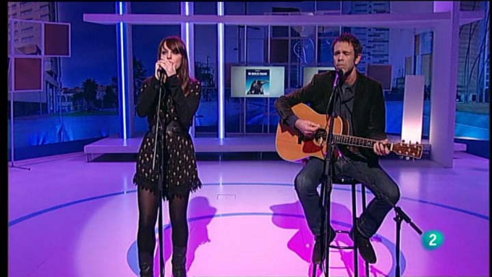 Para Todos La 2 - Actuación: Vacabou, "Under the wheels"