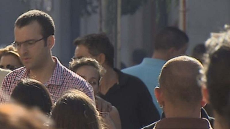 Las asociaciones de consumidores lamentan que sean los ciudadanos los que paguen la subida eléctrica