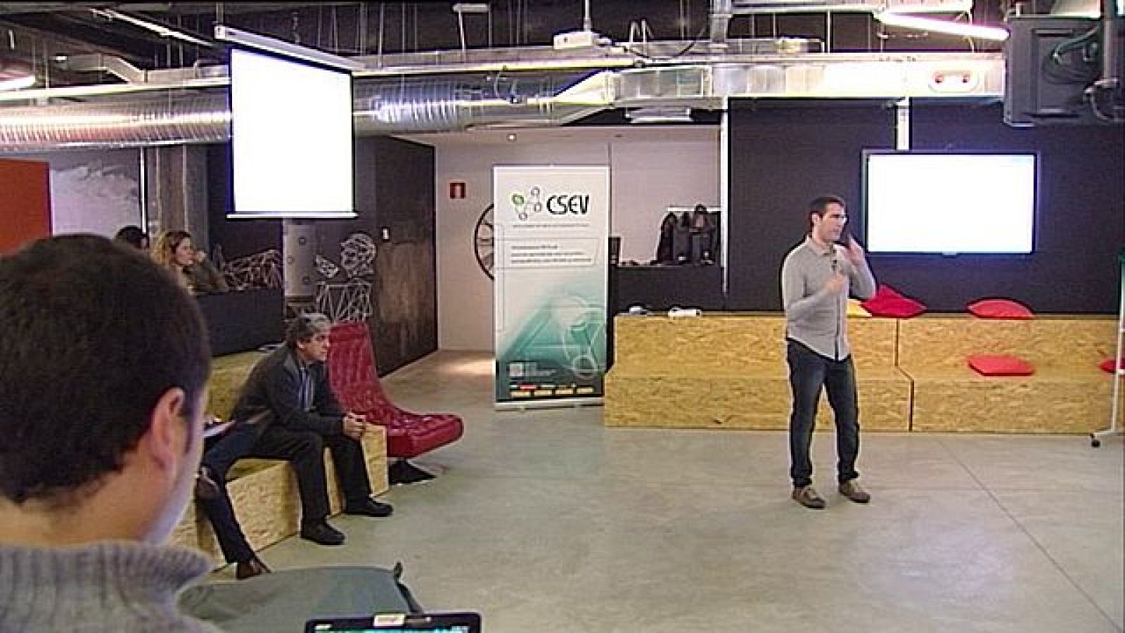 Tecnología en los centros asociados.