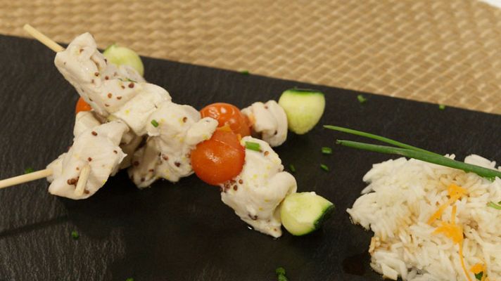  - Brochetas de pollo a la mostaza