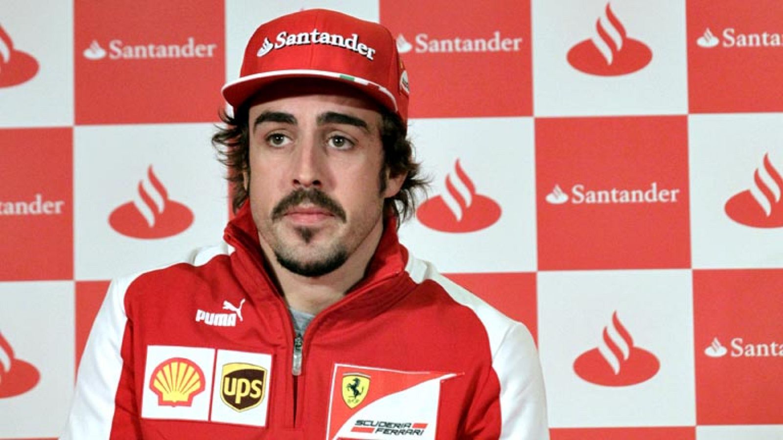 Alonso se mostró "optimista en lo personal y en las prestaciones propias" y reclamó "confiar en Ferrari". "Solo hay una persona y un coche que nos ha podido ganar este año, y queremos que no vuelva a pasar", afirmó, en relación con el campeón alemán