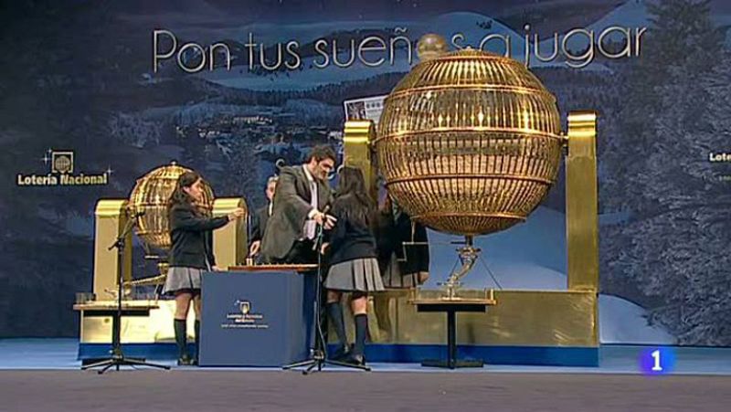 Una de las niñas de San Ildefonso que canta números de la Lotería tiene que ser sustituida