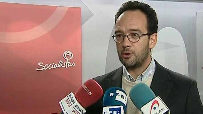 Telediario 1 - El PSOE acusa a Rajoy y Cospedal de la "destrucción masiva" de las "huellas del delito" en el PP
