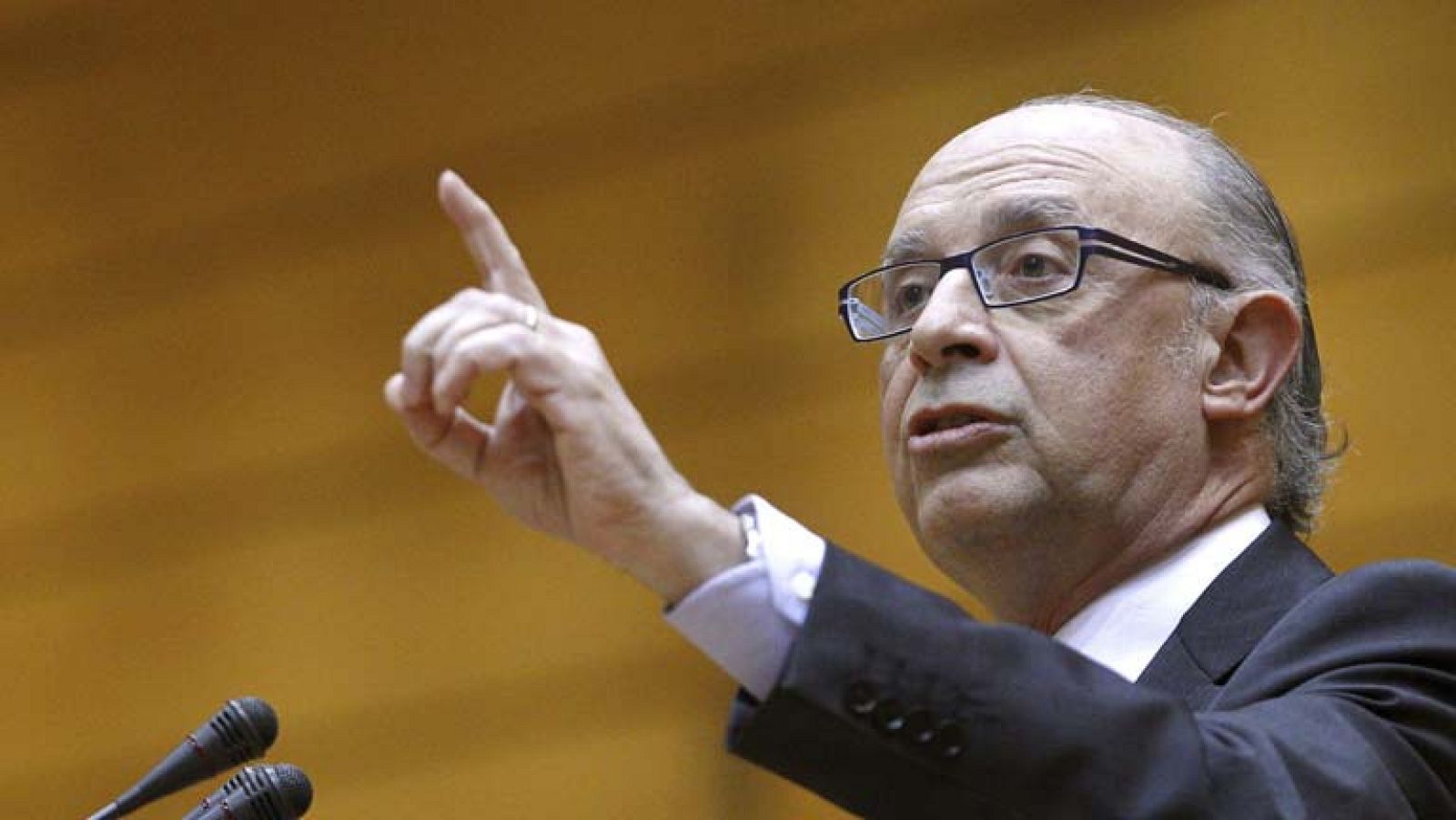 Cristóbal Montoro dice que el objetivo de la reforma fiscal es recaudar más