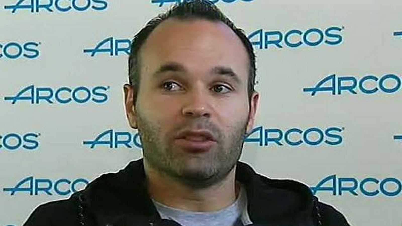 El jugador del Barcelona Andrés Iniesta ha analizado la actualidad de su equipo y lo que le espera en 2014, en una visita a su tierra natal, Albacete.