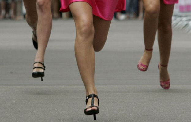  - Carrera de tacones
