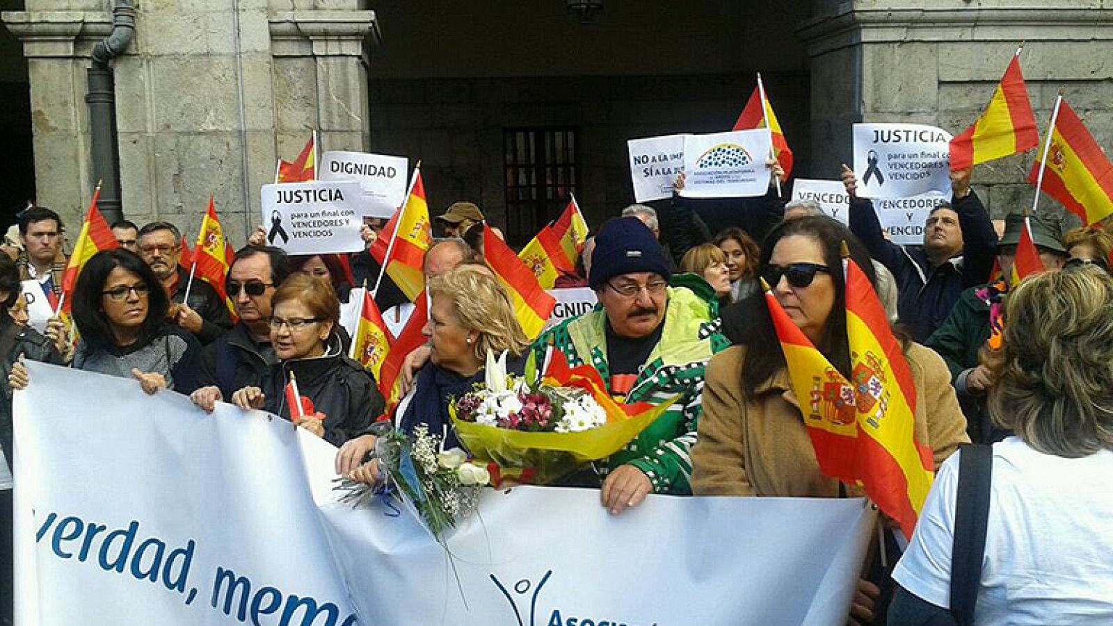 LA AVT rinde homenaje en lugares donde ETA cometió atentados