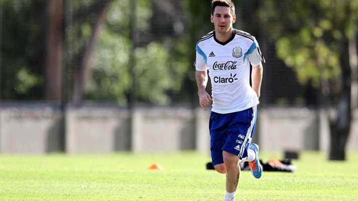 Telediario 1 - Messi, recuperado y a punto de volver