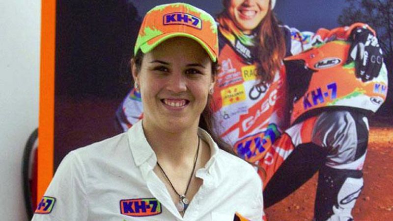 La piloto española Laia Sanz se ha marcado como meta acabar entre los 25 primeros en el próximo Dakar 2014. La motorista ha valorado su evolución en la carrera en los últimos años y ha asegurado que ahora no le sirve "solo acabar", el objetivo de sus