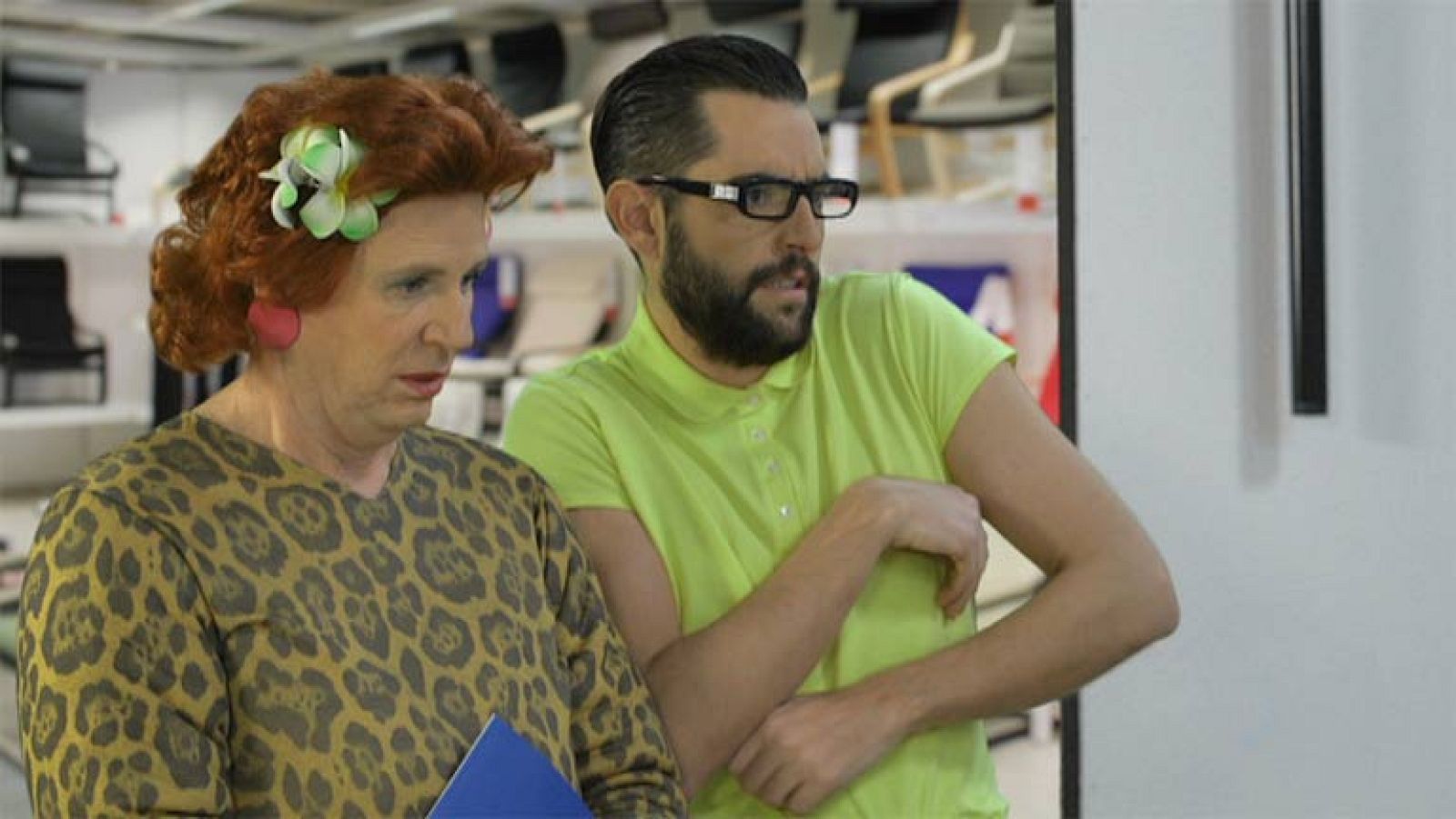 Especial Nochevieja con Los Morancos - Las "omaíta" se van de compras con Dani Mateo