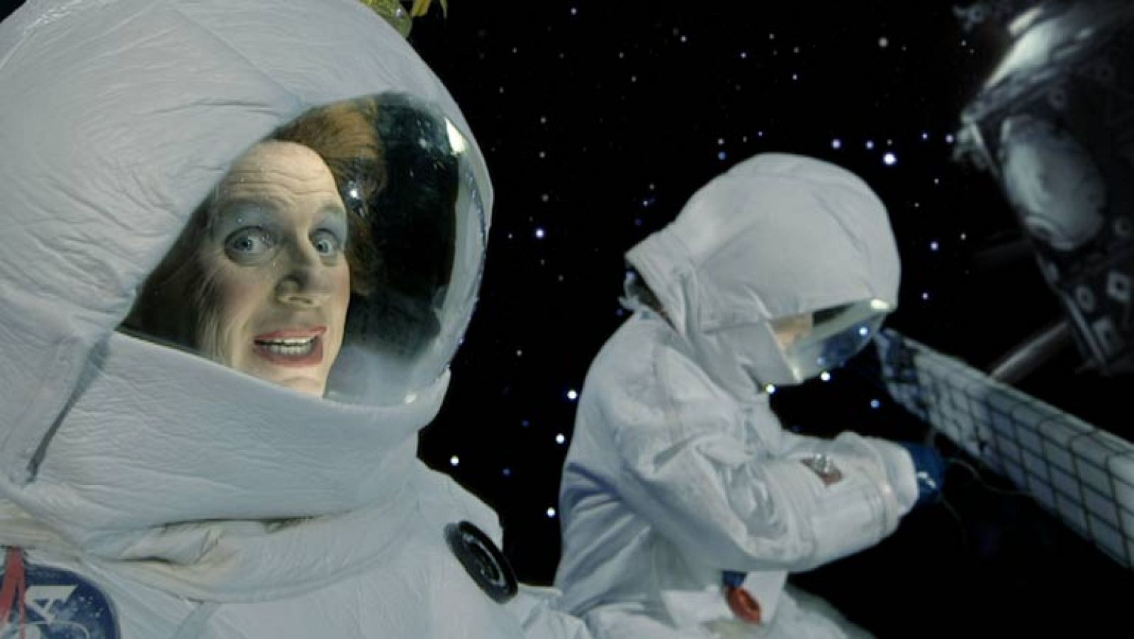 Especial Nochevieja con Los Morancos - Las "omaíta" en el espacio