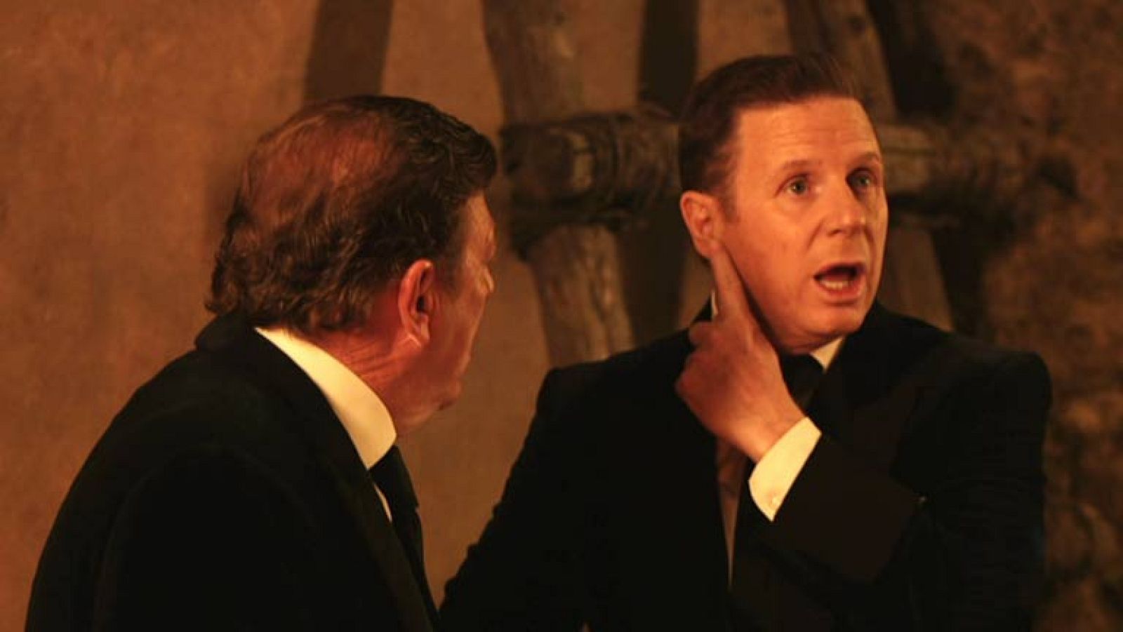 Especial Nochevieja con Los Morancos - De viaje al cotillón