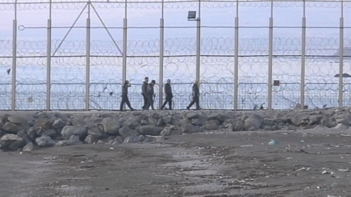 Telediario 1 - Intento de entrada ilegal en Ceuta