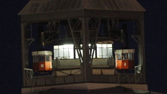  - Evacuadas 70 personas atrapadas en el teleférico de Montjuic de Barcelona por una avería