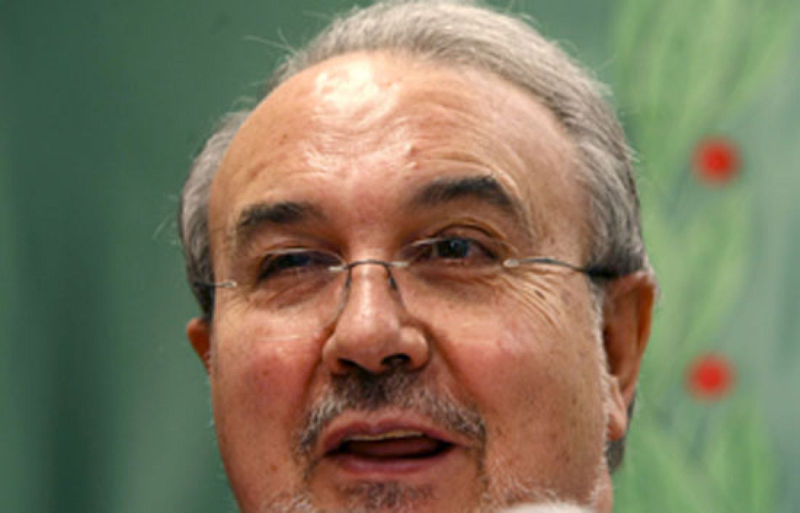 Solbes no se muestra preocupado por el déficit en las cuentas | Ver