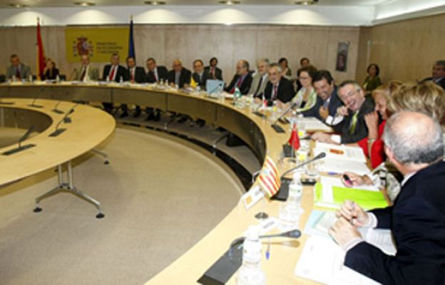  - Solbes presenta su plan