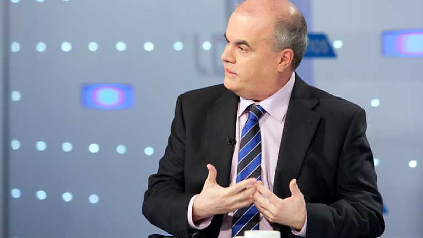 Los desayunos de TVE - Carlos Martínez Gorriarán, diputado de UPyD; y Juan Ignacio Crespo, analista económico - Ver ahora