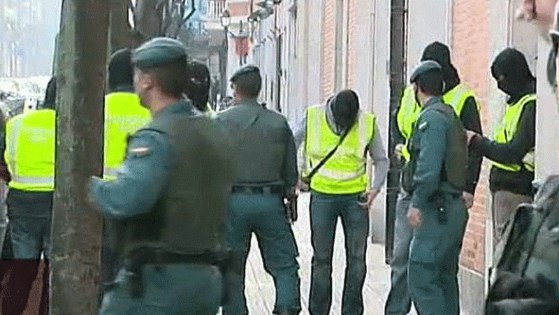 La Guardia Civil registra en presencia del senador de EH Bildu, Iñaki Goioaga, su despacho en Bilbao