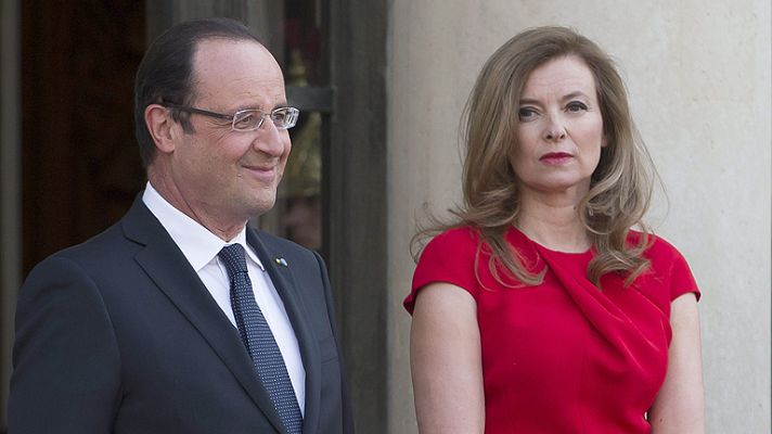 Telediario 1 - Hospitalizada la pareja de Hollande