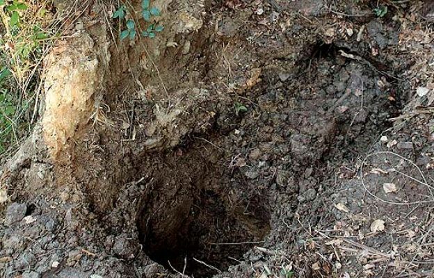  - Garzón registra los zulos de ETA