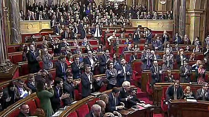 Informativo 24h - El Parlament pide las competencias