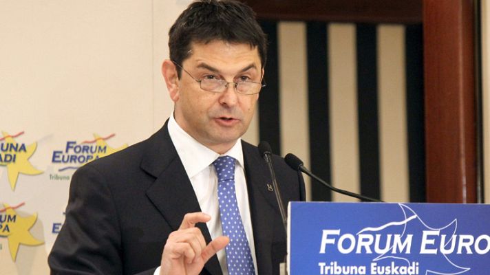 Telediario 1 - Dimisión presidente CMondragón