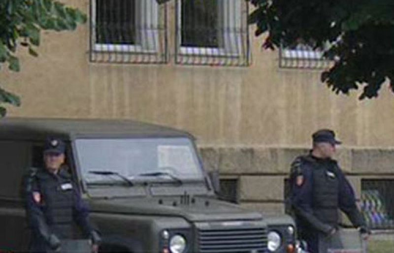 A medianoche expira el plazo para recurrir la extradición de Karadzic | Ver