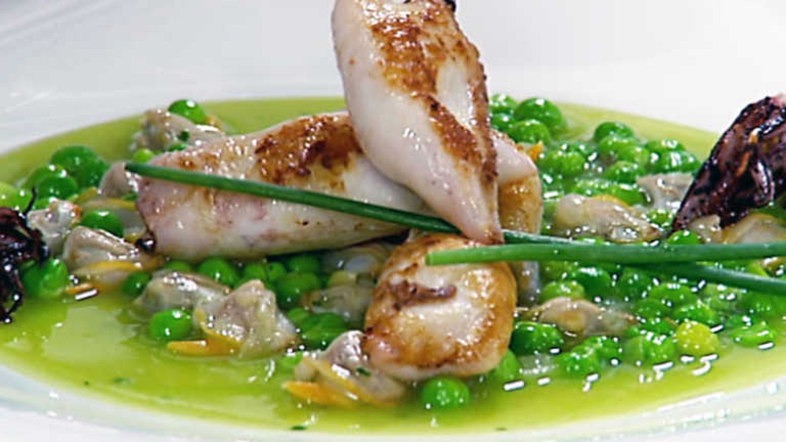 Cocina con Sergio - Chipirones en salsa verde - ver ahora