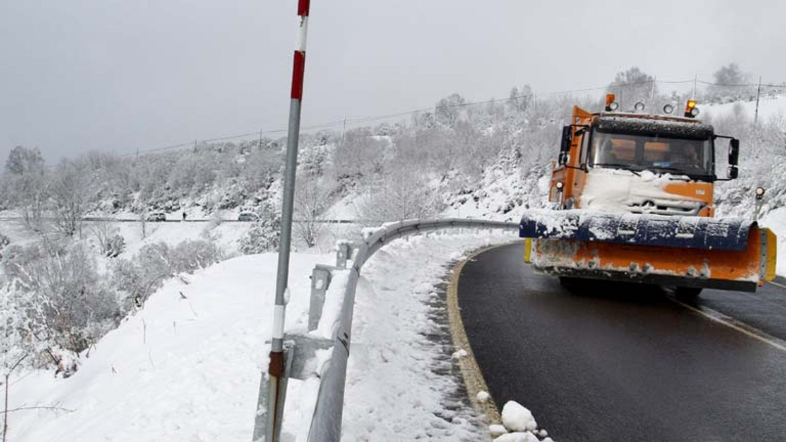 El temporal cubre de nieve el norte y el sur de España