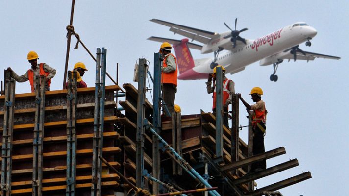 Informativo 24h - La cifra total de desempleados alcanzó los 202 millones en 2013, según la OIT