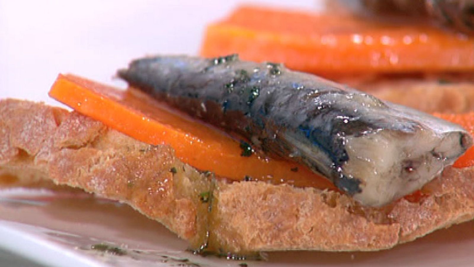 Canapés de calabaza y sardinas