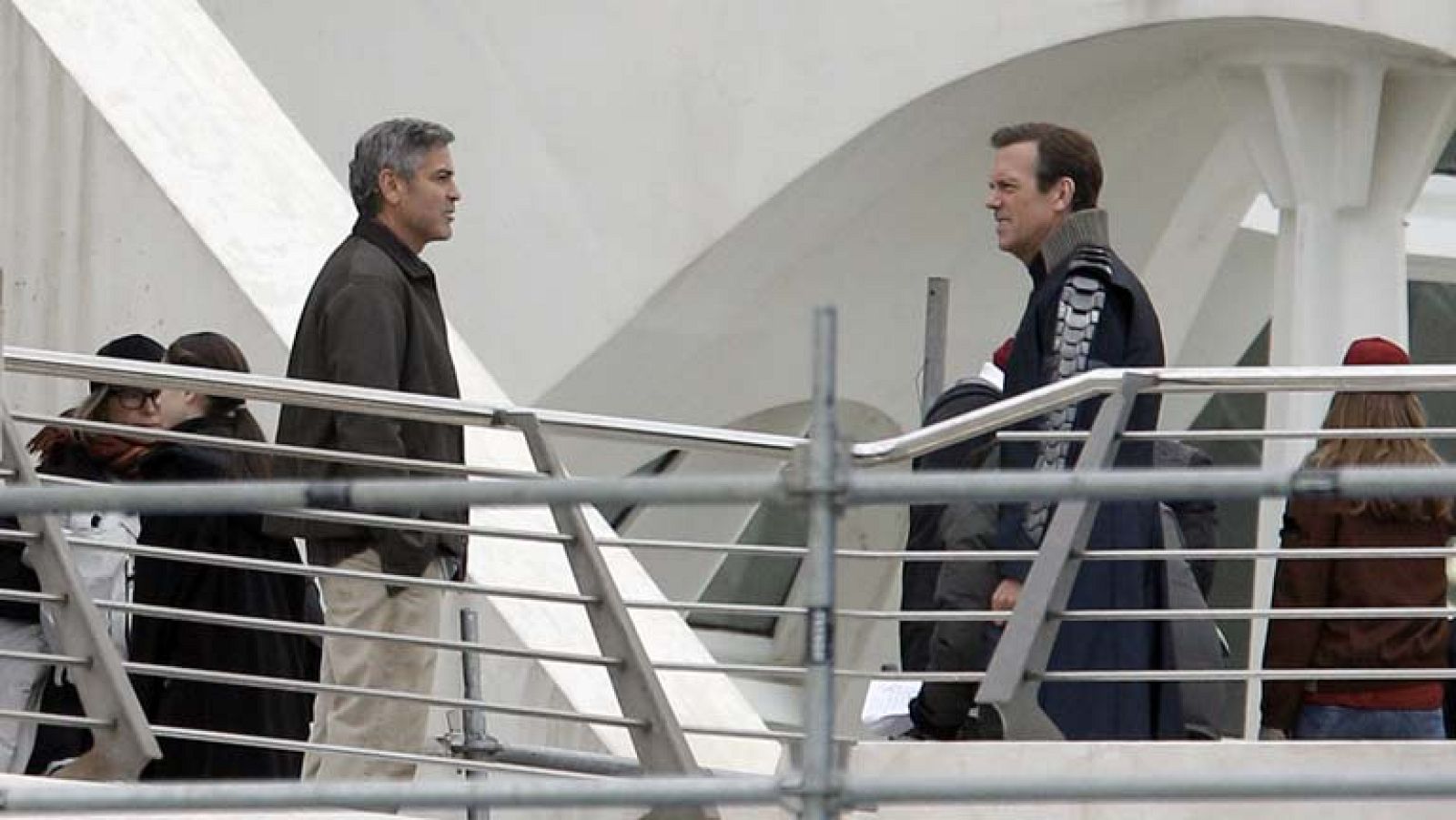 George Clooney rueda en Valencia 'Tomorrowland' - Informativo 24h | Ver
