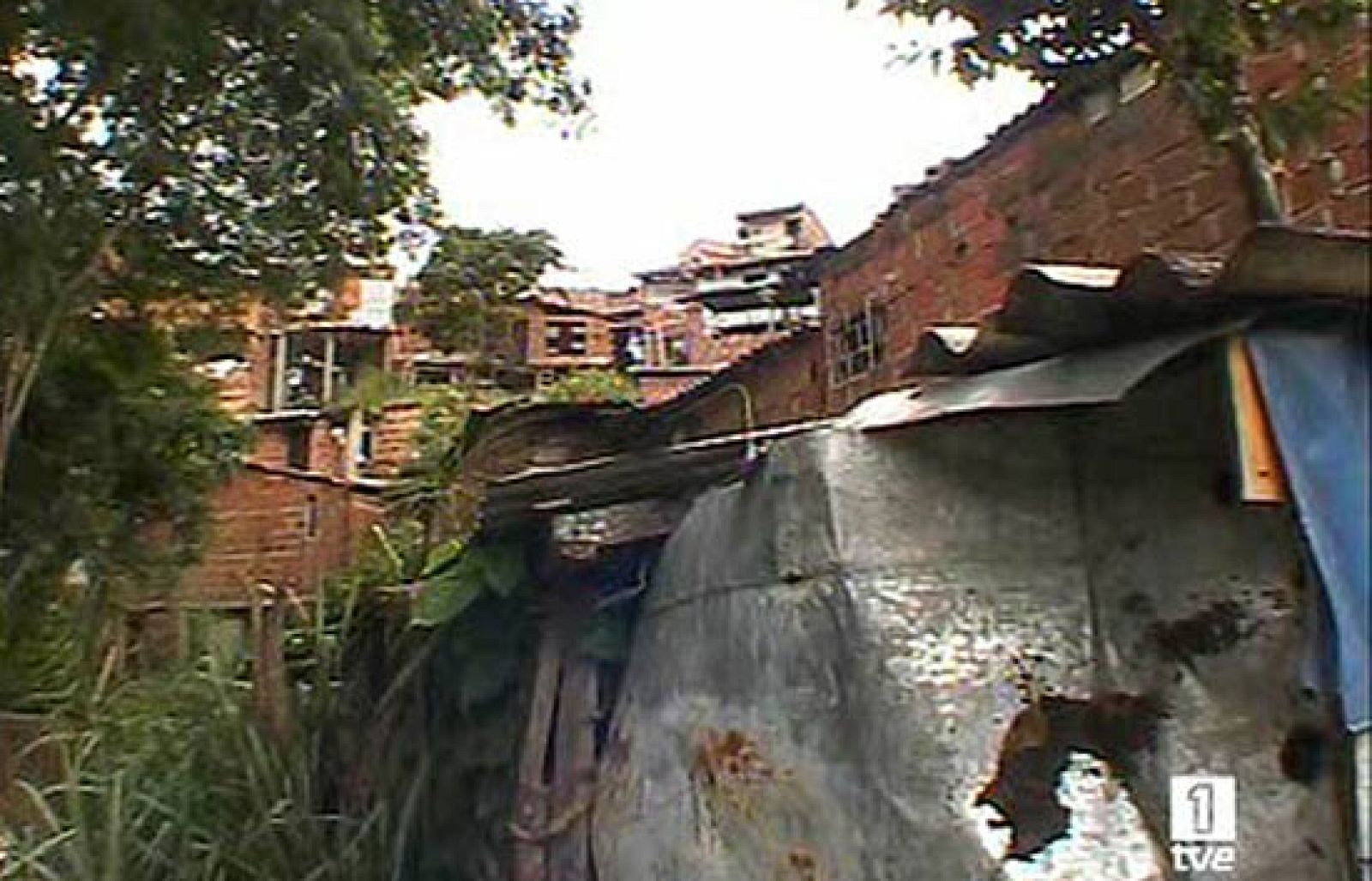 La ayuda a las abuelas desplazadas a Medellin (Colombia) | Ver