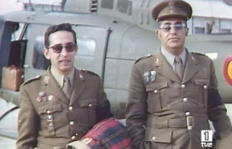 Detenidos por se militares y demócratas en 1975