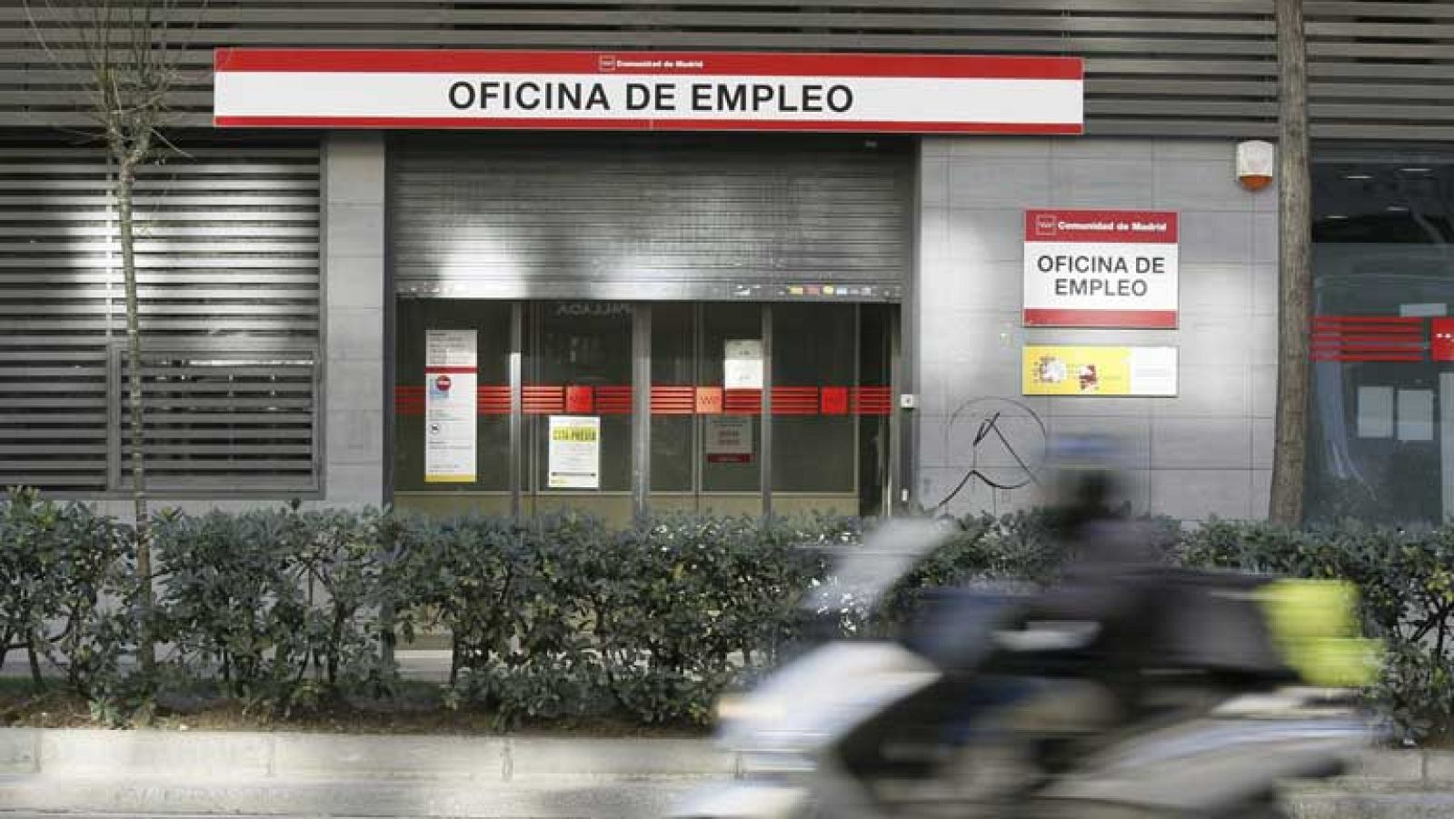 El paro supera el 26% en 2013 pese a bajar en 69.000 desempleados - Informativo 24h | Ver