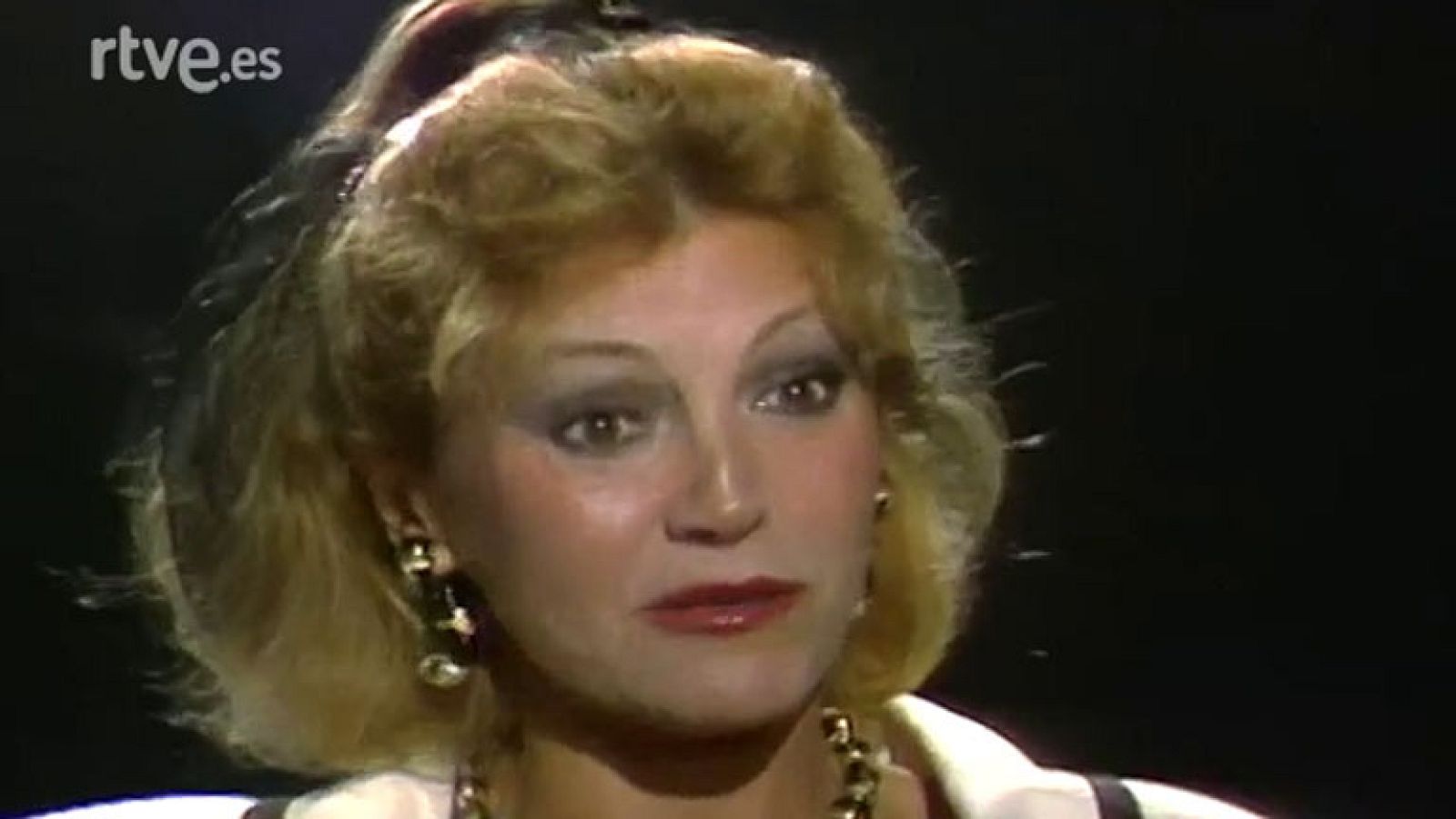 La luna - Carmen Thyssen y Rocío Jurado - La luna | Ver